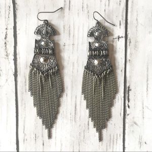 CLOSET CLEAR OUT SALE - Costume jewelry pretty boho chain fringe earrings